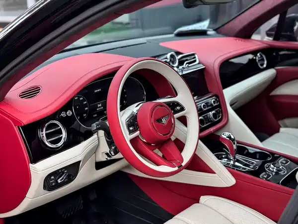 Bentley Bentayga 2024