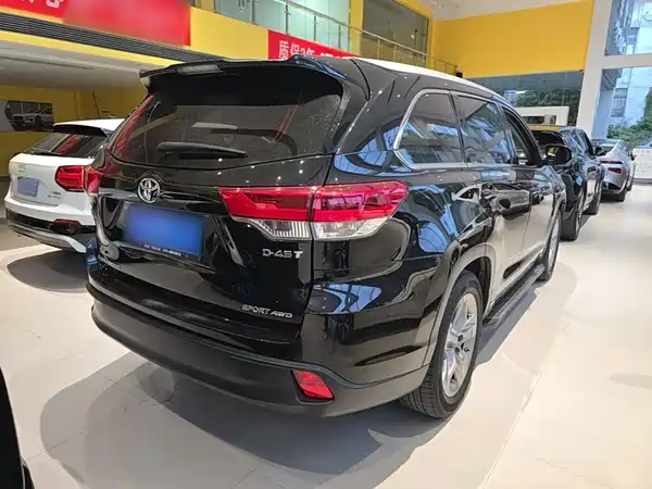 Toyota Highlander 2020
