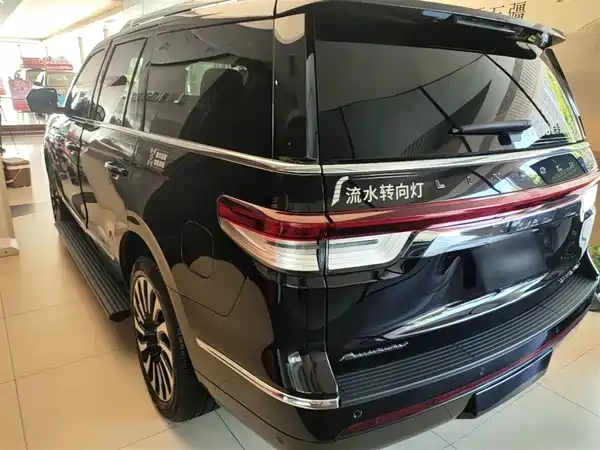 Lincoln Navigator 2024