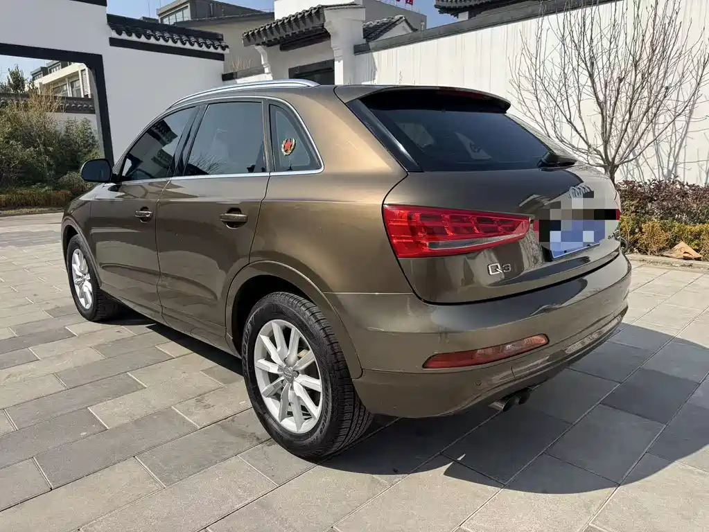 Audi Q3 2014 — фото 10