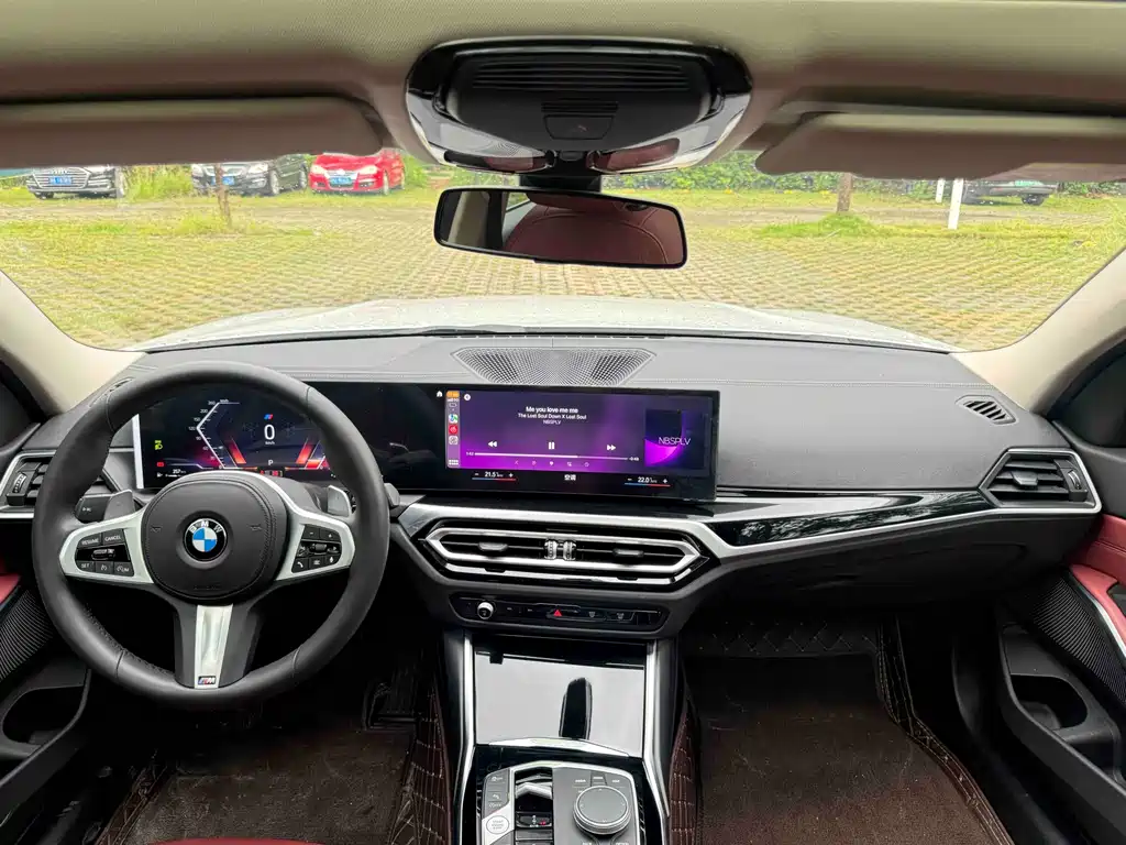 BMW 3 Series 2023 — фото 17
