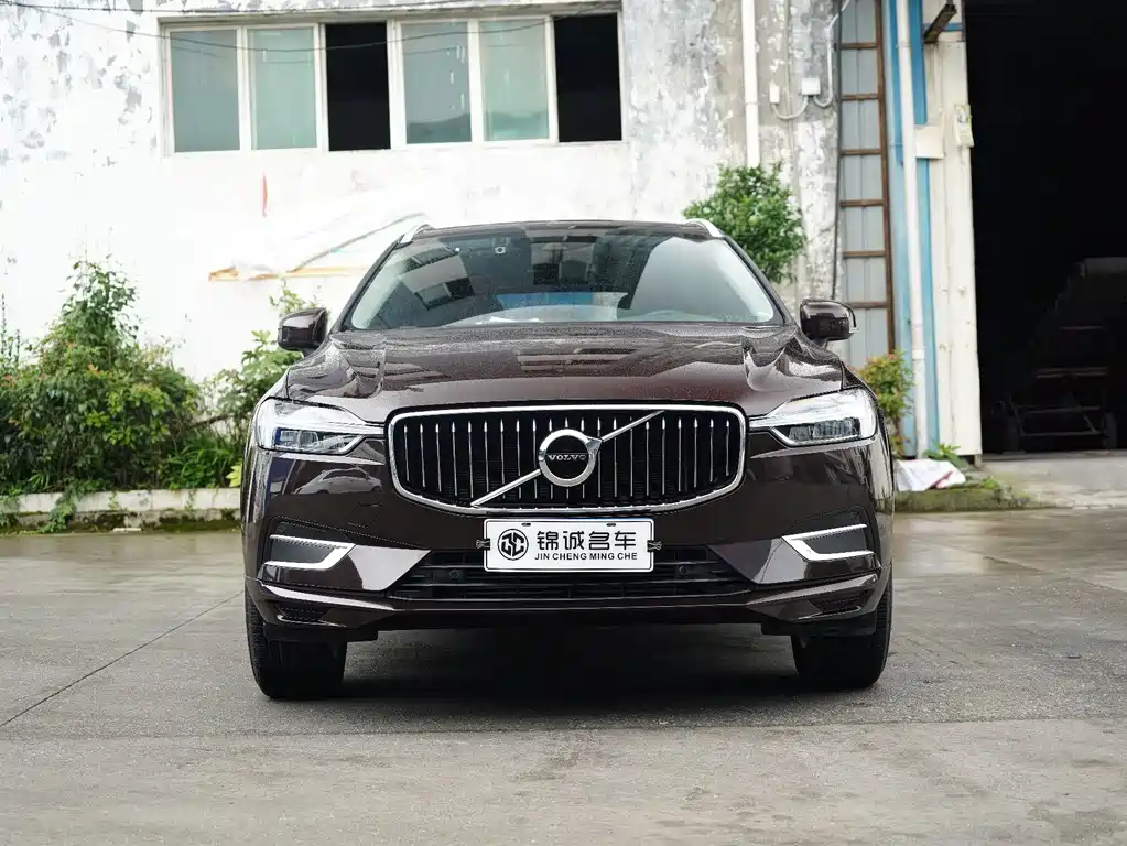 Volvo XC60 2019 — фото 2