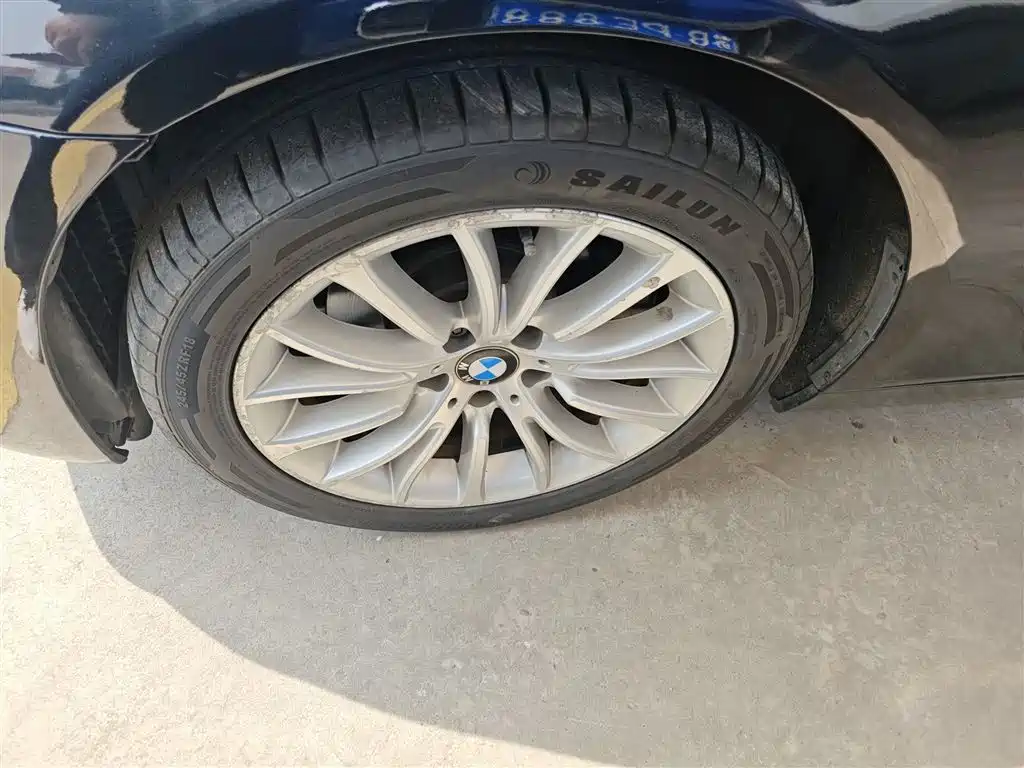 BMW 5 Series 2015 — фото 25