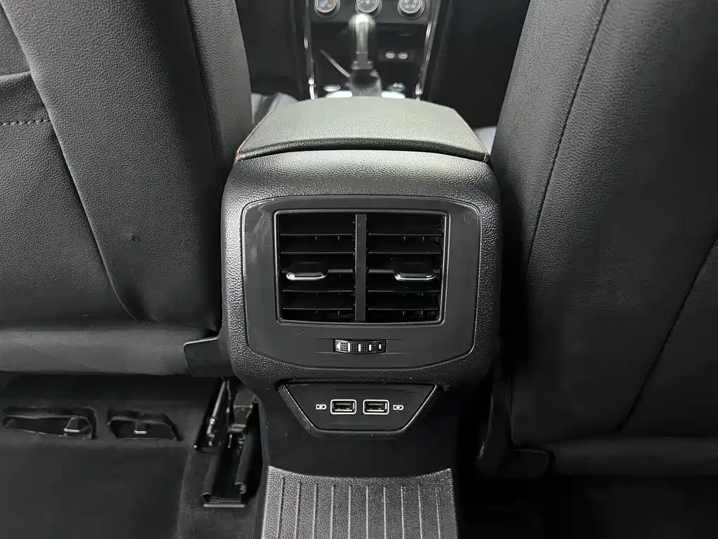 Volkswagen T-Roc 2022 — фото 14