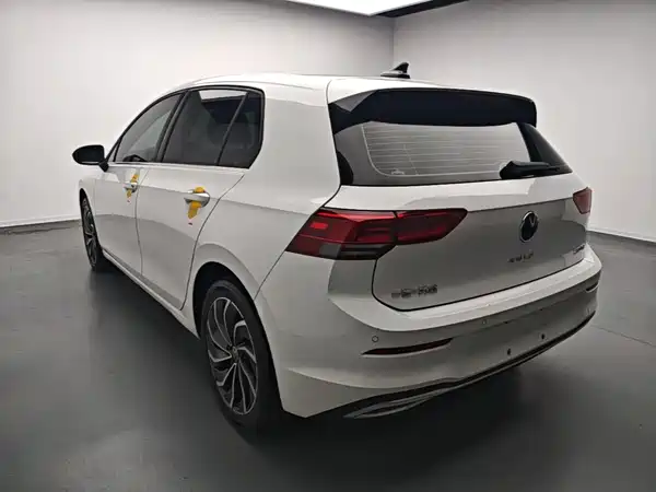 Volkswagen Golf 2022