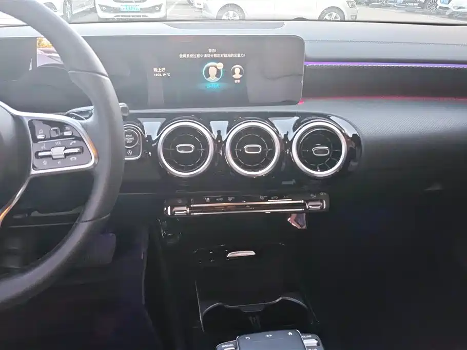 Mercedes-Benz A-Class 2023 — фото 13