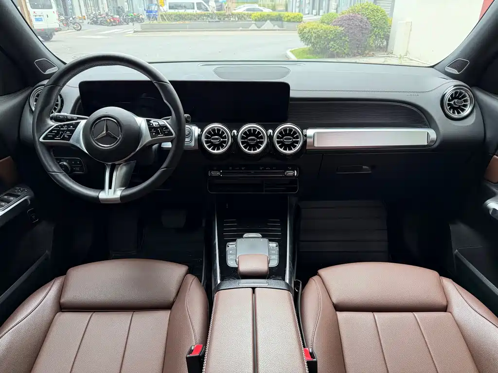 Mercedes-Benz GLB 2023 — фото 10