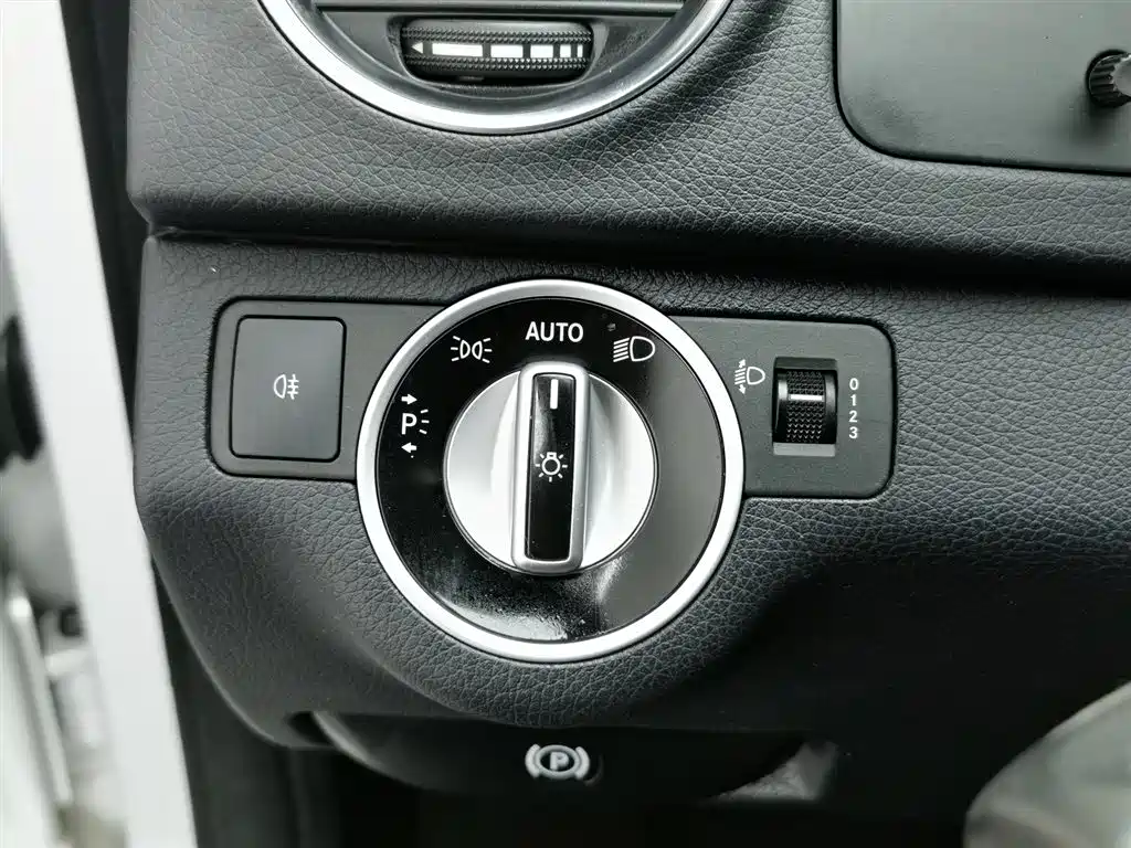 Mercedes-Benz C-Class 2013 — фото 21