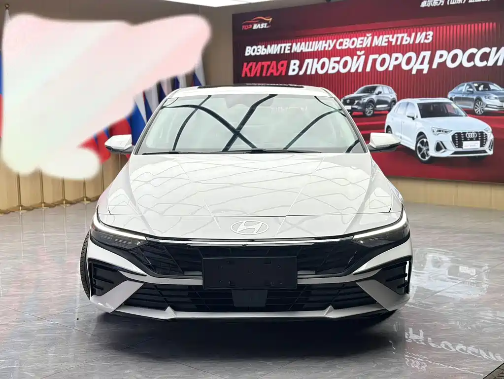 Hyundai Elantra 2023