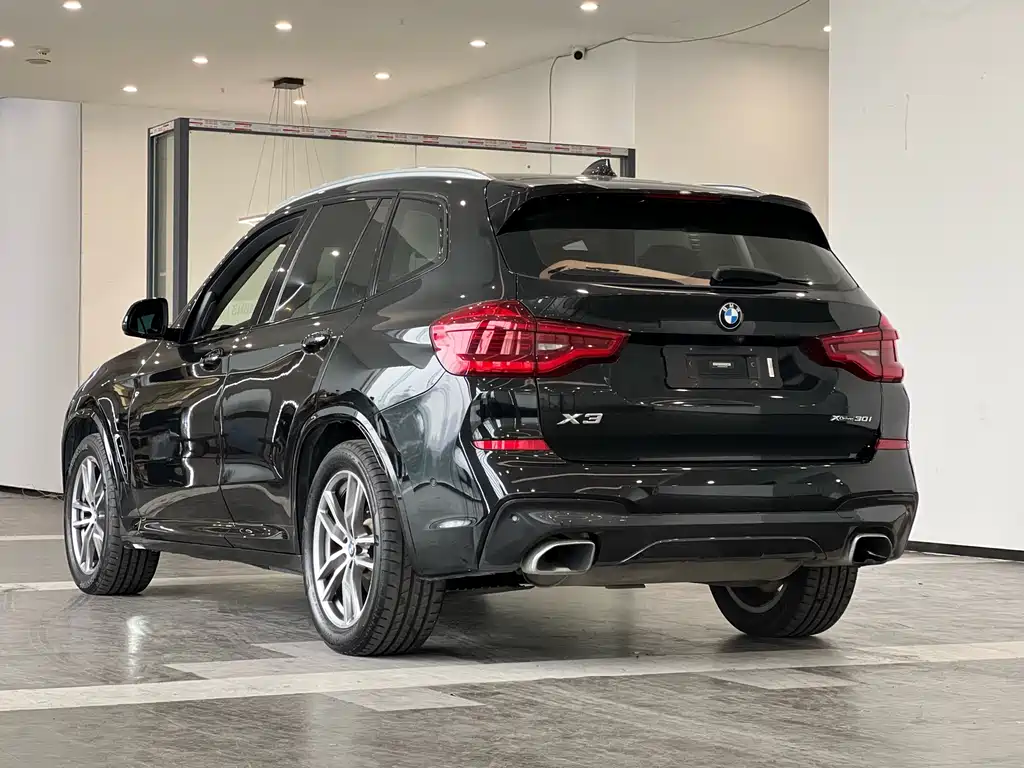 BMW X3 2018 — фото 12
