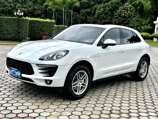 Porsche Macan 2015