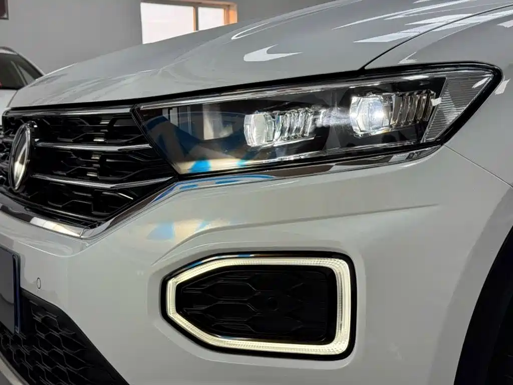 Volkswagen T-Roc 2023 — фото 21