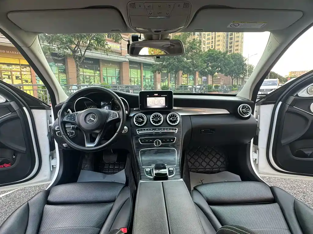 Mercedes-Benz C-Class 2018 — фото 5