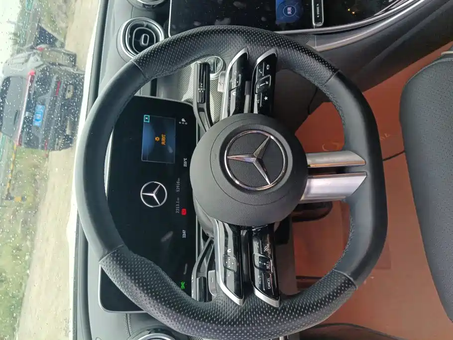 Mercedes-Benz C-Class 2024 — фото 15