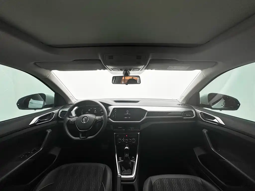 Volkswagen T-Cross 2023 — фото 10