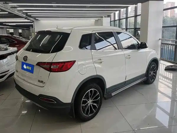 FAW Senya R7 2017