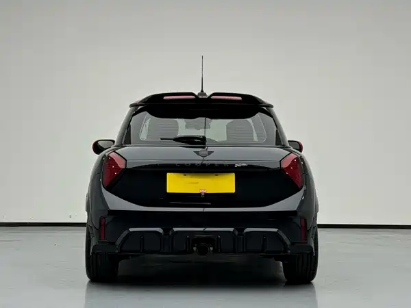 MINI JCW 2025