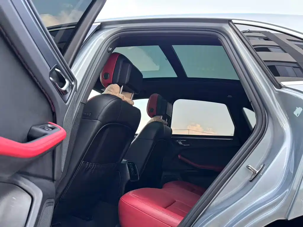 Porsche Macan 2021 — фото 12