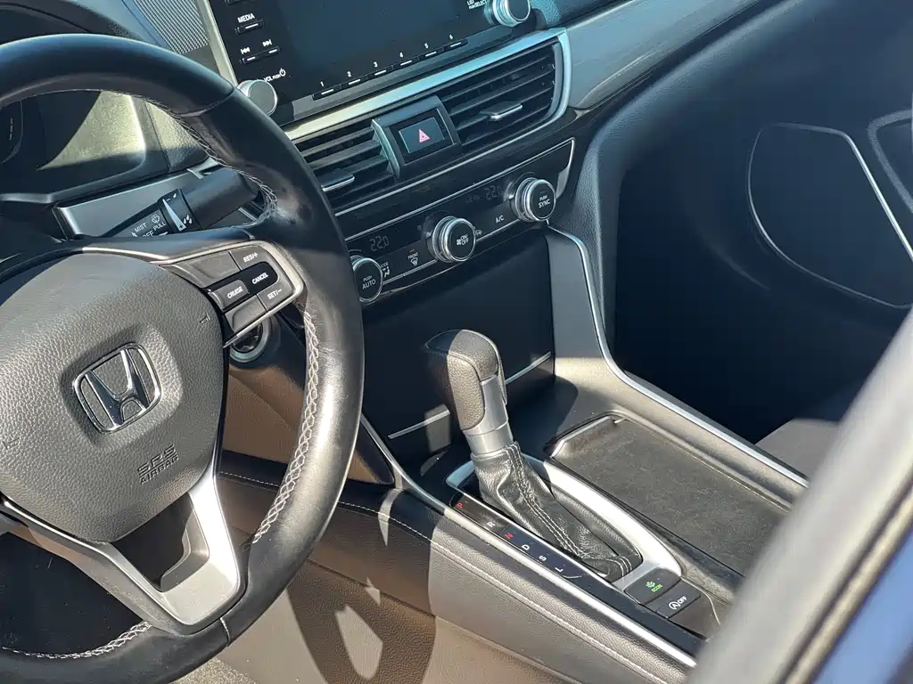 Honda Inspire 2020 — фото 12