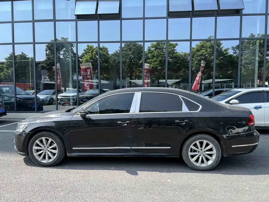 Volkswagen Passat 2019 — фото 5