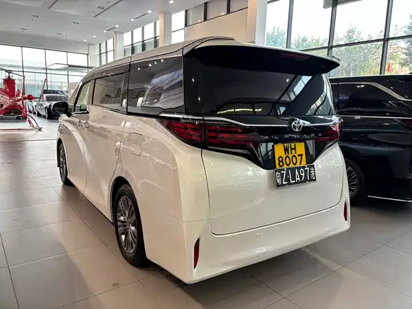 Toyota Alphard 2025