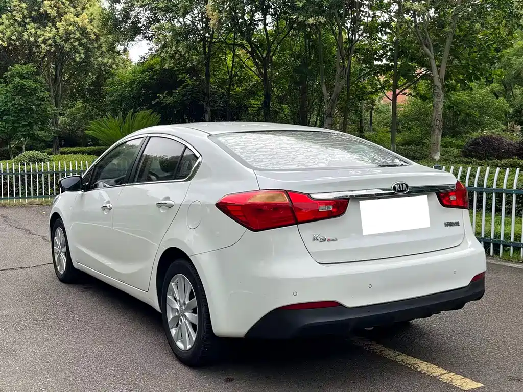 Kia K3 2015 — фото 9