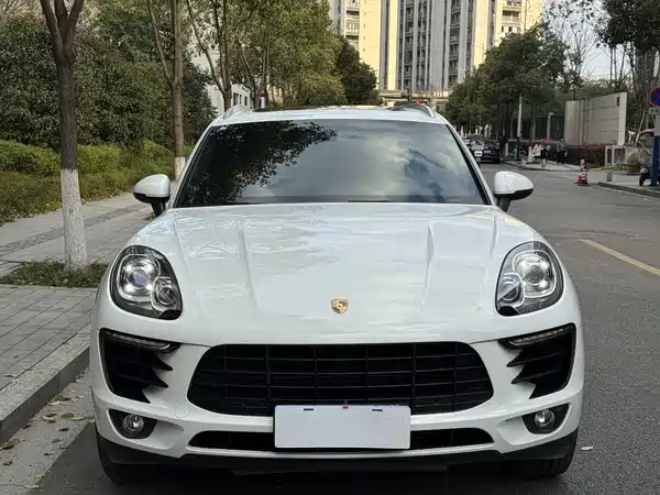 Porsche Macan 2016