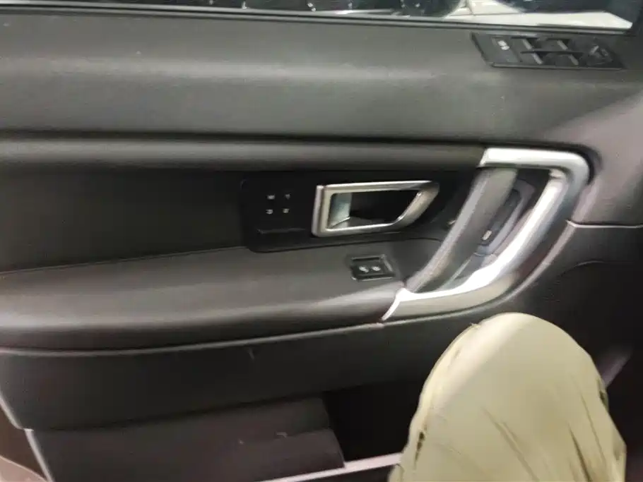 Land Rover Discovery Sport 2015 — фото 7