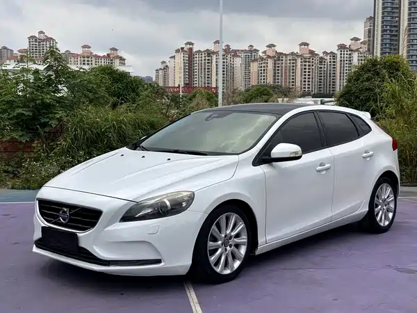 Volvo V40 2015