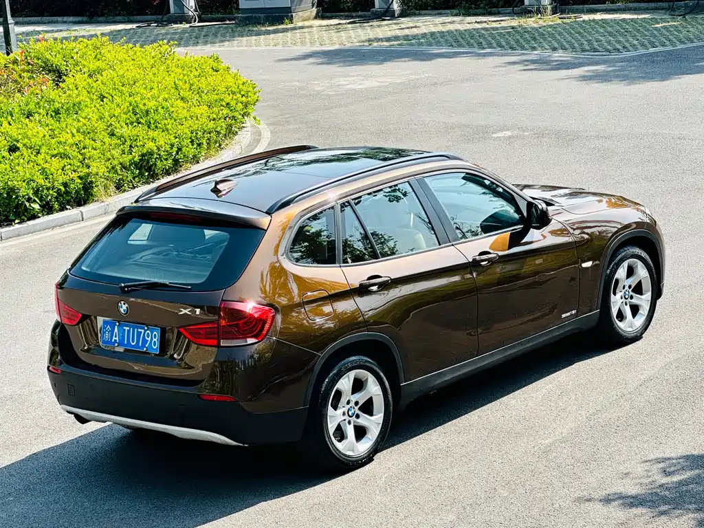 BMW X1 2012 — фото 5