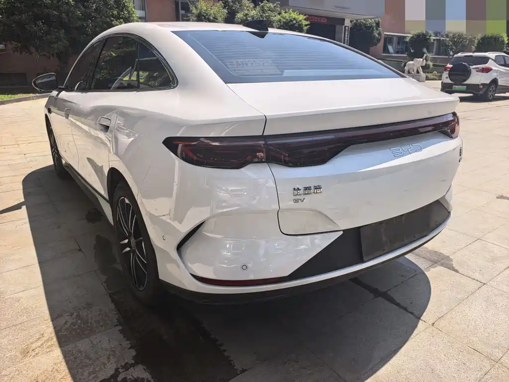 BYD Qin L 2025 — фото 18
