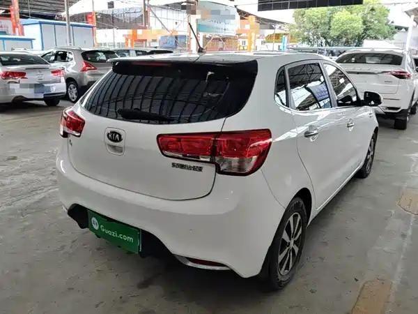 Kia K2 2015