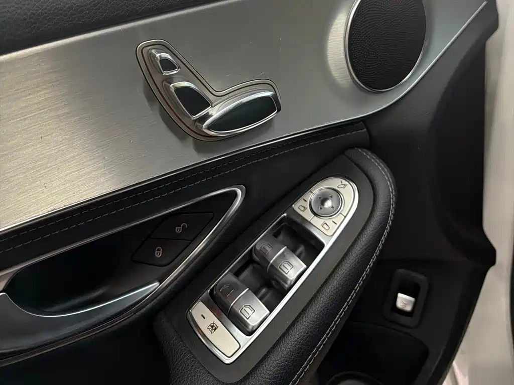 Mercedes-Benz C-Class 2018 — фото 13