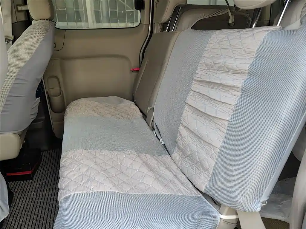 Nissan NV200 2019 — фото 15
