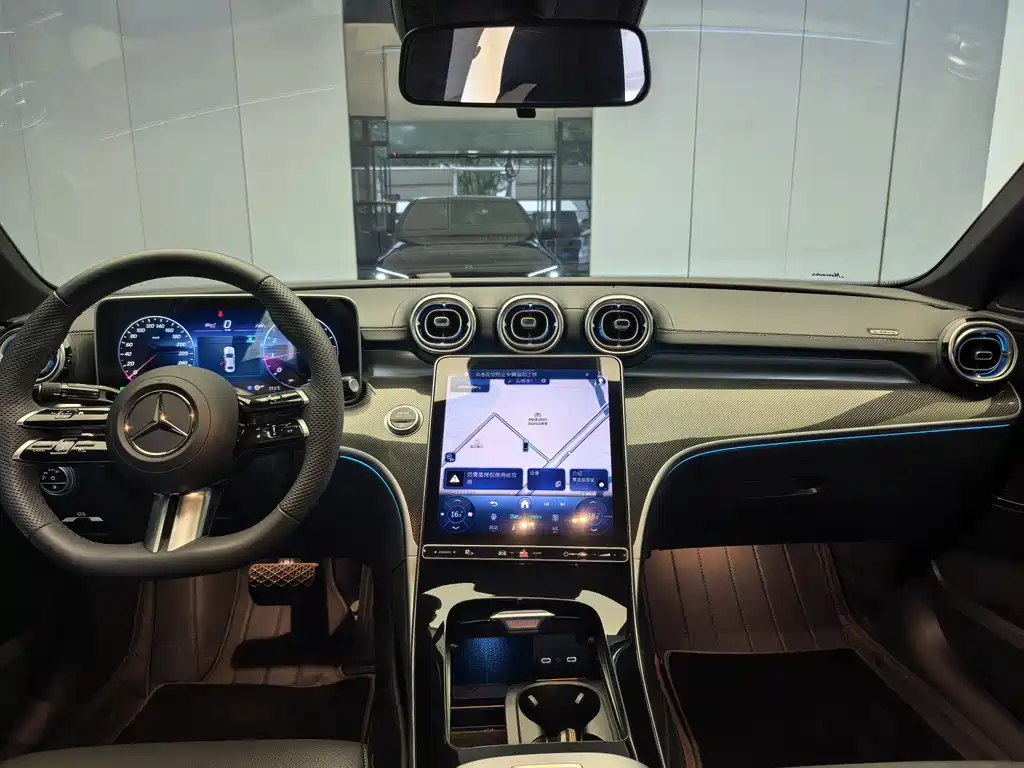Mercedes-Benz C-Class 2025 — фото 14