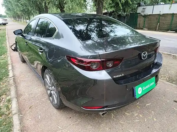 Mazda 3 Axela 2020