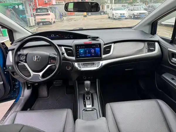 Honda Jade 2016