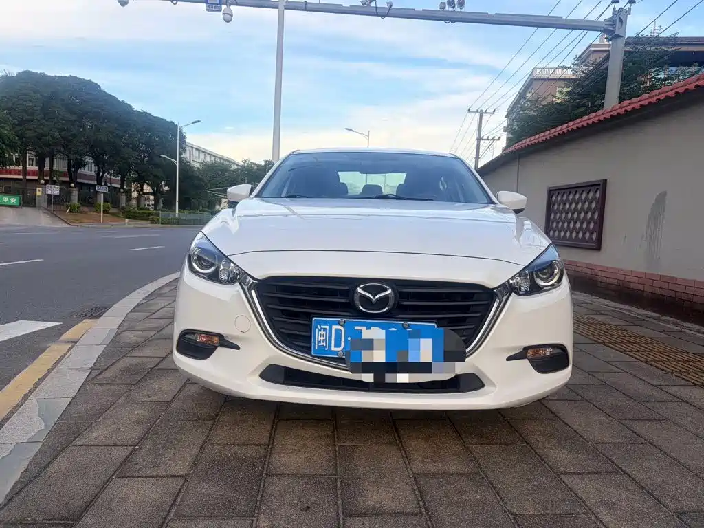 Mazda 3 Axela 2019 — фото 2