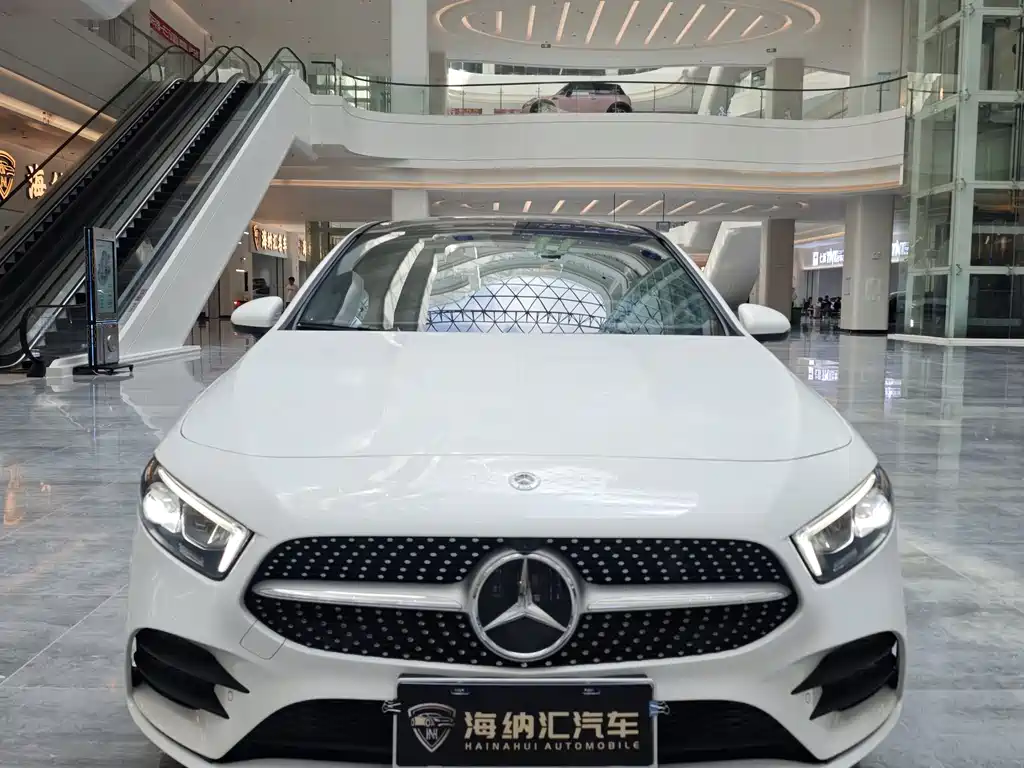 Mercedes-Benz A-Class 2023 — фото 4