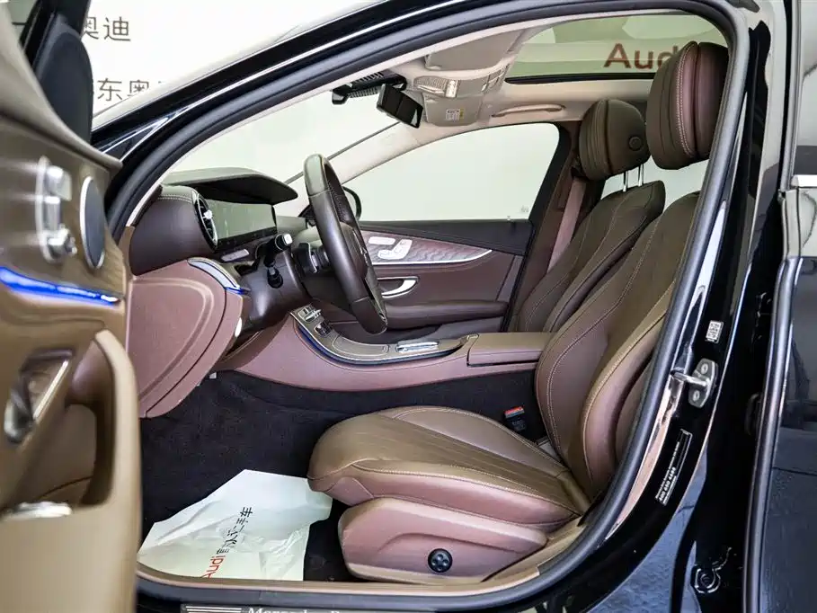 Mercedes-Benz E-Class 2023 — фото 11