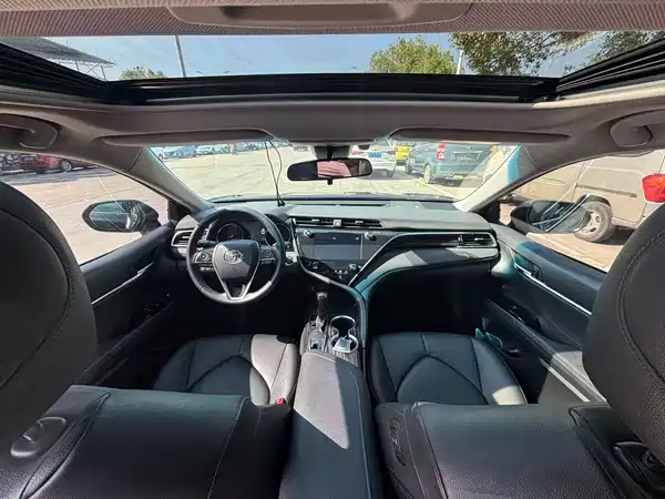 Toyota Camry 2019