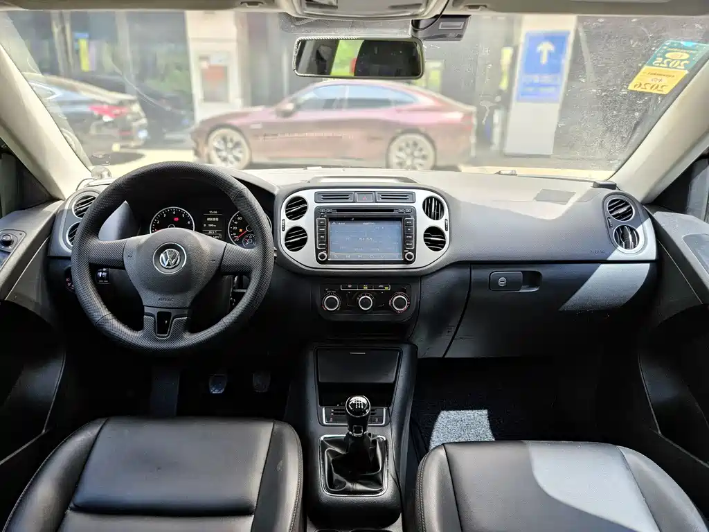 Volkswagen Tiguan 2014 — фото 4