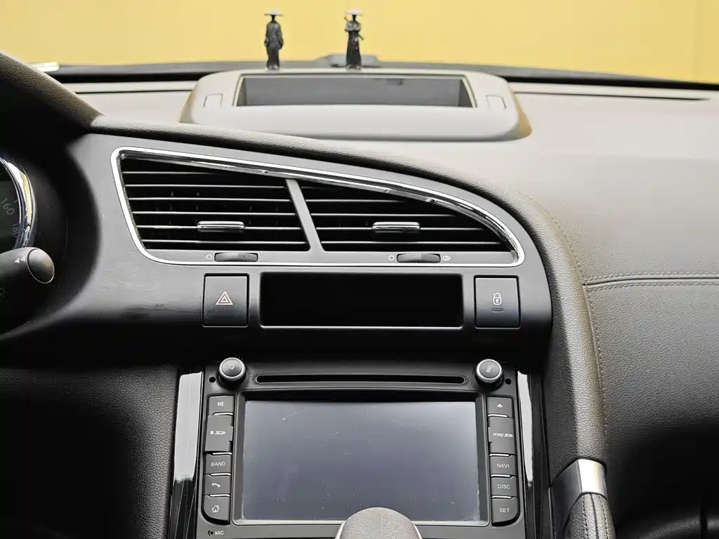 Peugeot 3008 2015 — фото 16
