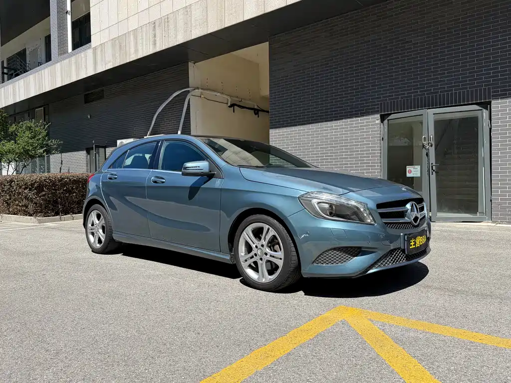 Mercedes-Benz A-Class 2015