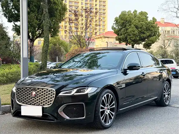 Jaguar XFL 2025