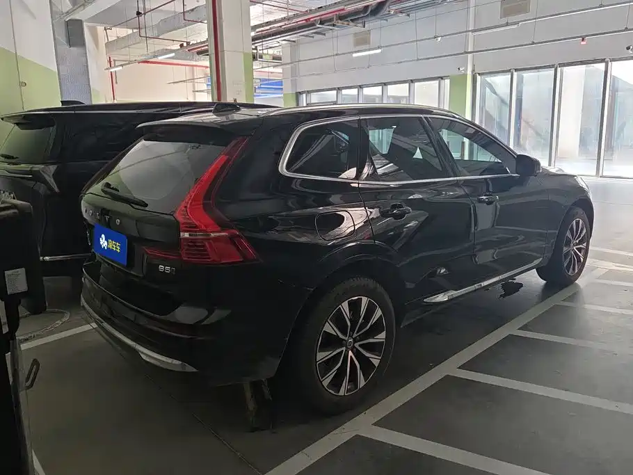 Volvo XC60 2024 — фото 3