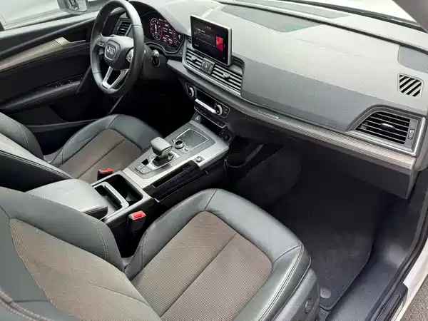 Audi Q5L 2020