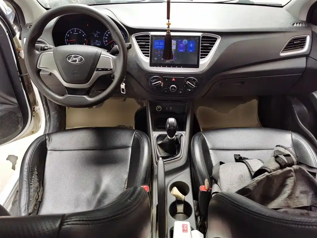 Hyundai Verna 2017 — фото 13