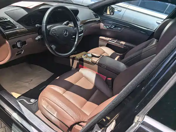 Mercedes-Benz S-Class 2012