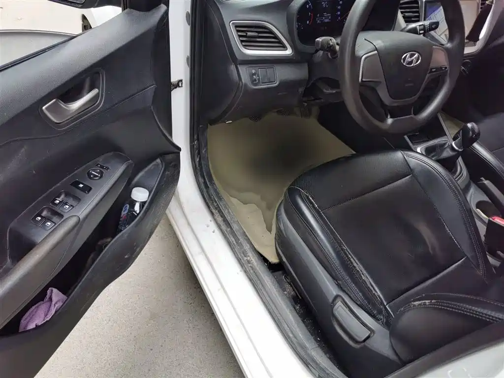 Hyundai Verna 2017 — фото 14